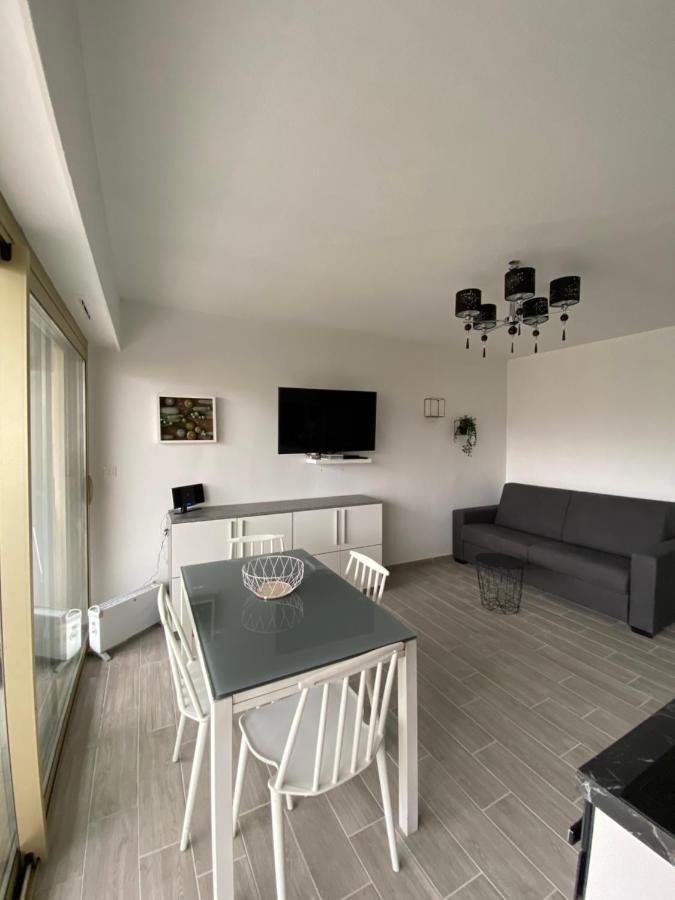 Superbe Appartement Renove A Neuf A 100M De La Mer Juan-les-Pins Exterior photo